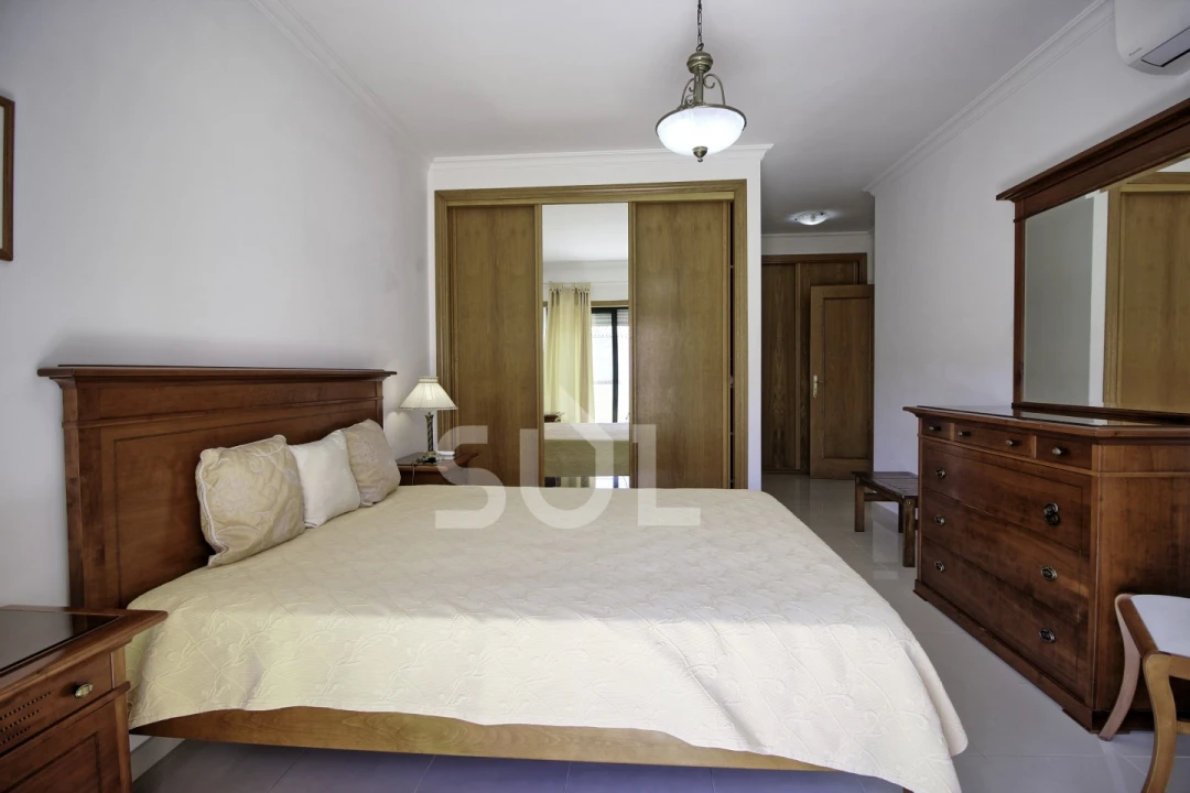 Apartamento T1 para Venda em Quarteira Foto 15