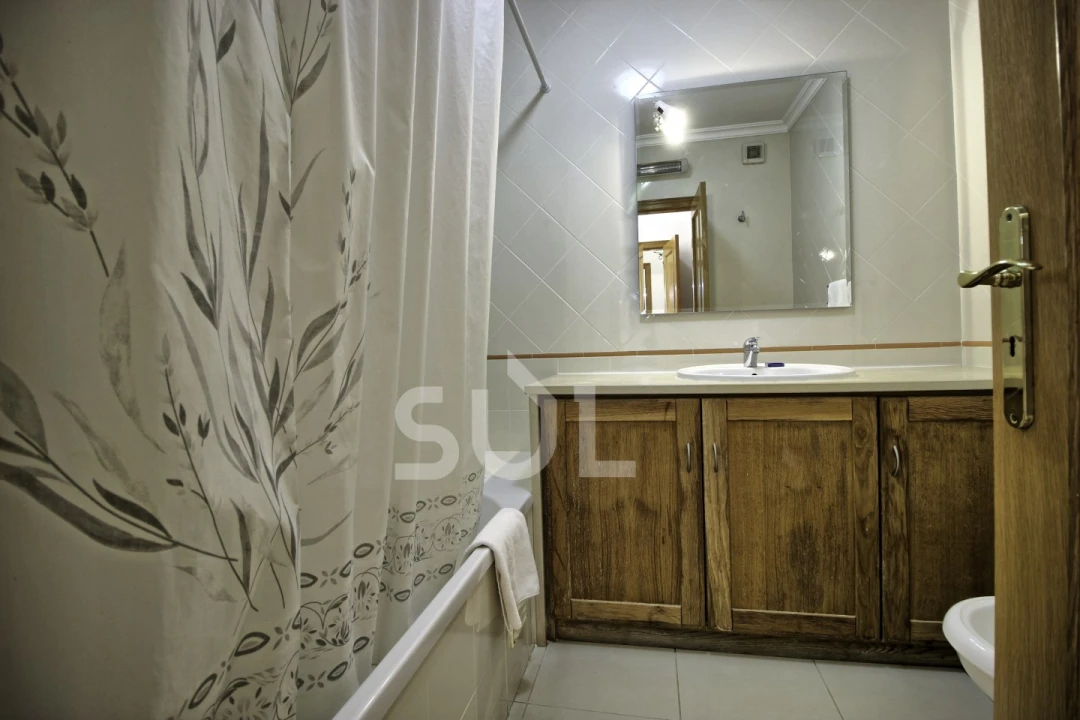 Apartamento T1 para Venda em Quarteira Foto 16