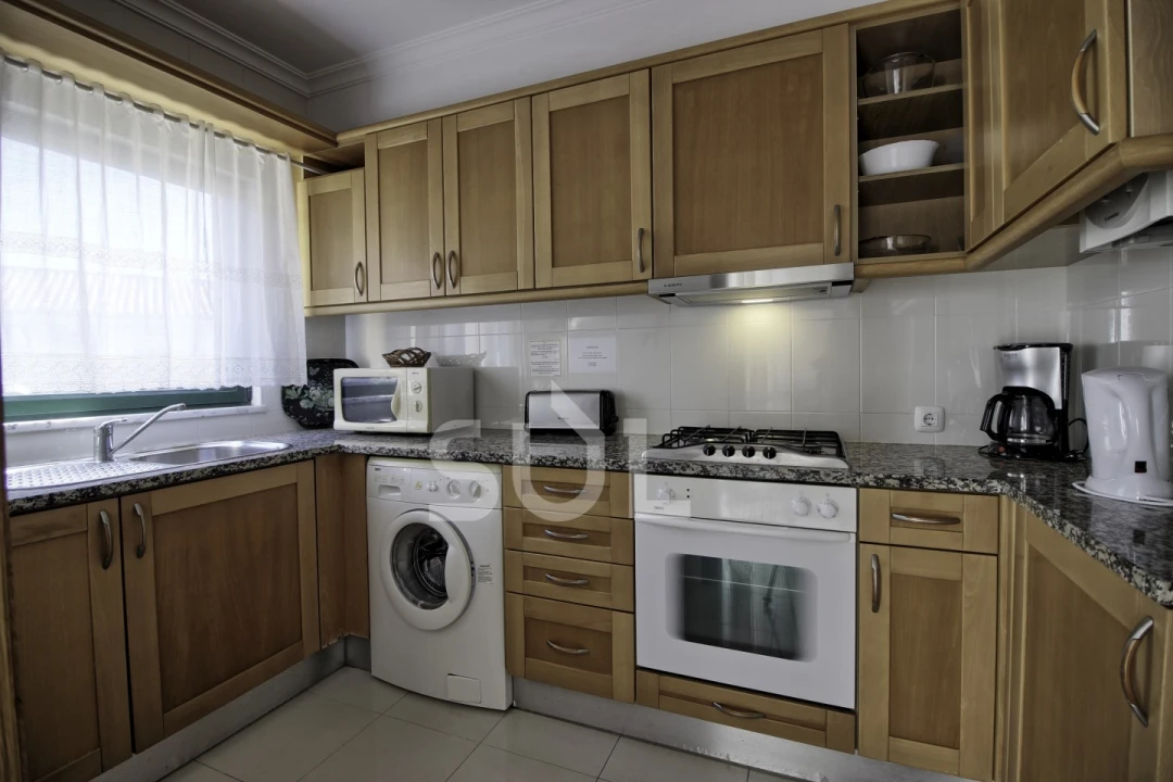 Apartamento T1 para Venda em Quarteira Foto 6