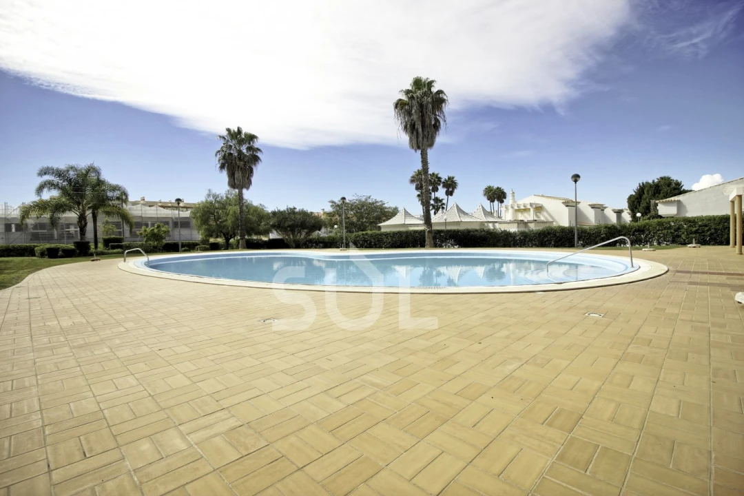 Apartamento T1 para Venda em Quarteira Foto 25