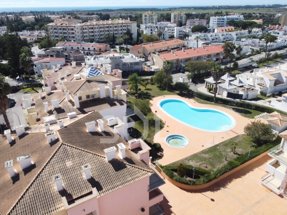 Apartamento T1 para Venda em Quarteira Foto 37