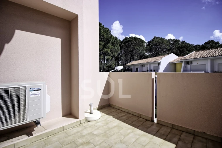 Apartamento T1 para Venda em Quarteira Foto 18