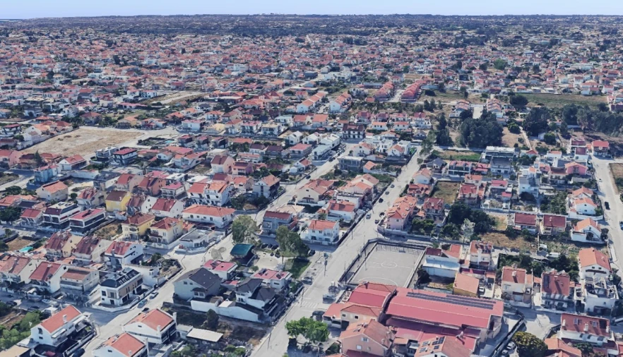 Moradia T4 para Venda em Fernao Ferro Foto 4