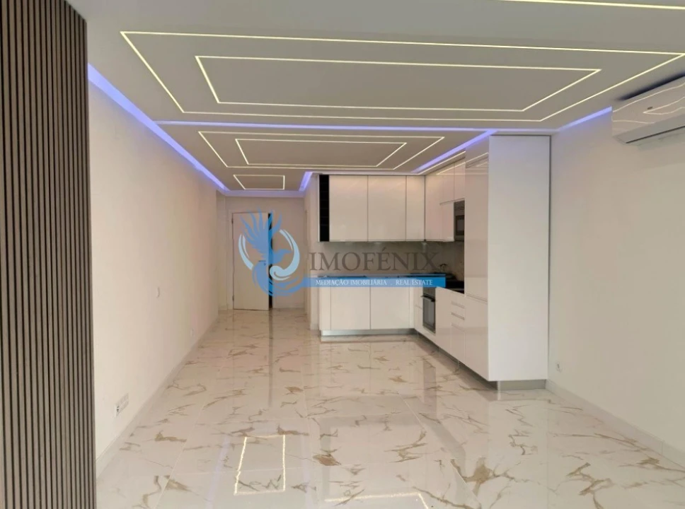 Apartamento T2 para Venda em Quarteira Foto 1