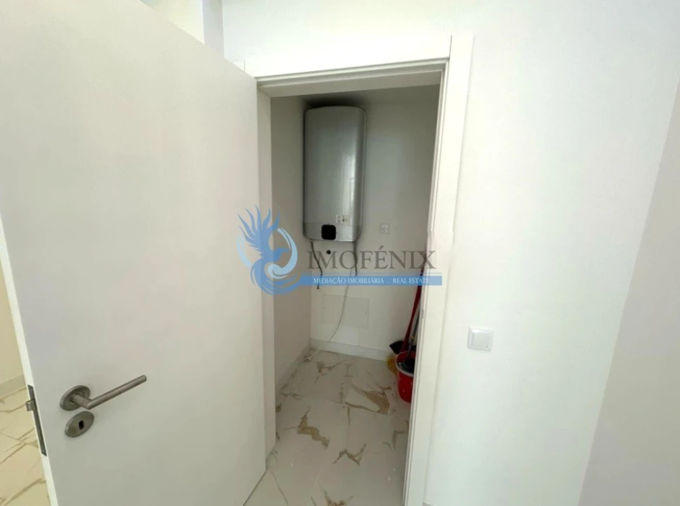 Apartamento T2 para Venda em Quarteira Foto 14