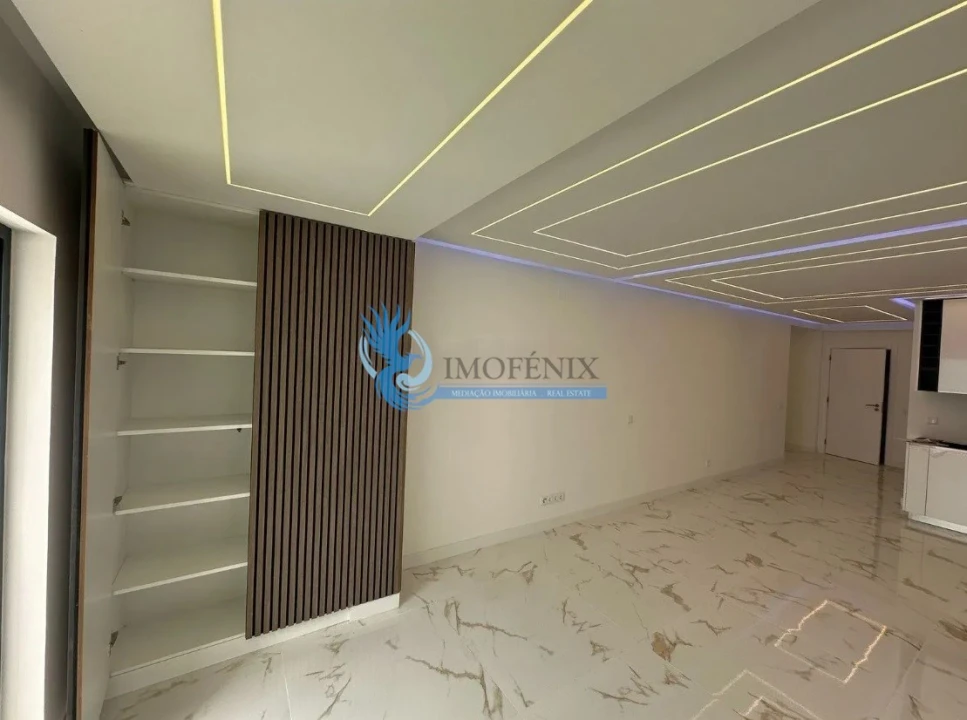 Apartamento T2 para Venda em Quarteira Foto 6