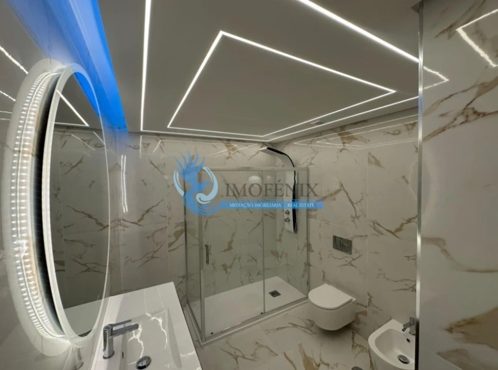 Apartamento T2 para Venda em Quarteira Foto 9