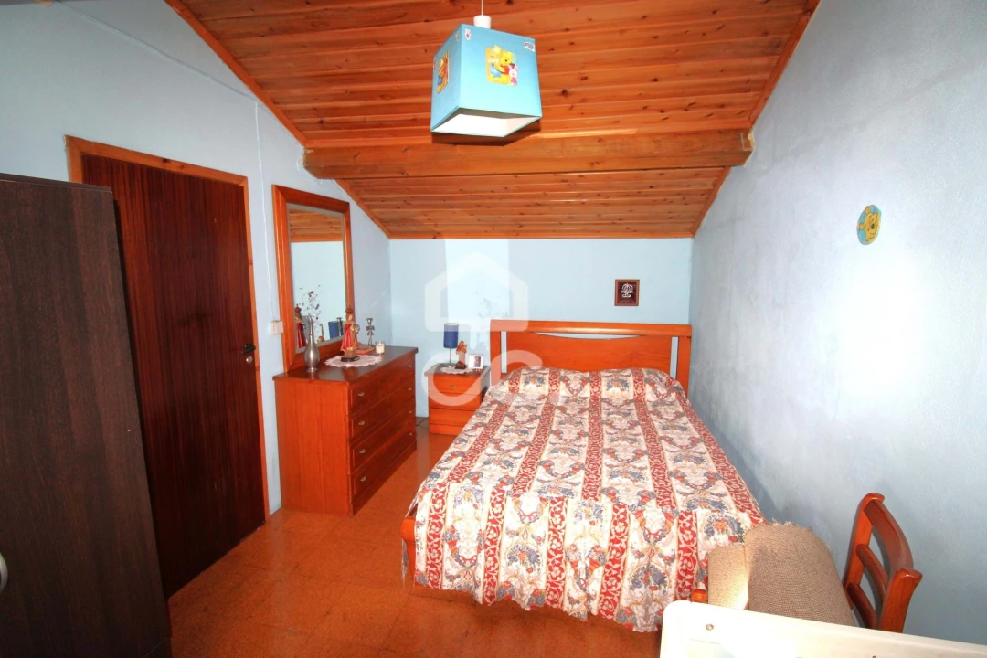 Moradia T5 para Venda em Feteiras Foto 16