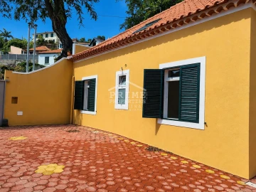Moradia T3 para Venda em Funchal (Santa Luzia)