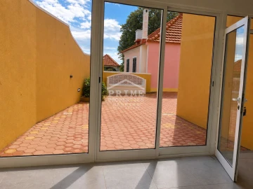 Moradia T3 para Venda em Funchal (Santa Luzia)