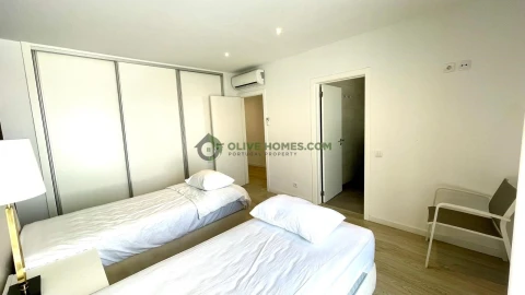 Moradia T7 para Venda em Albufeira e Olhos de Água