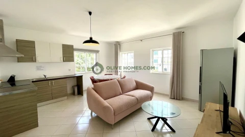 Moradia T7 para Venda em Albufeira e Olhos de Água