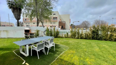 Moradia T7 para Venda em Albufeira e Olhos de Água
