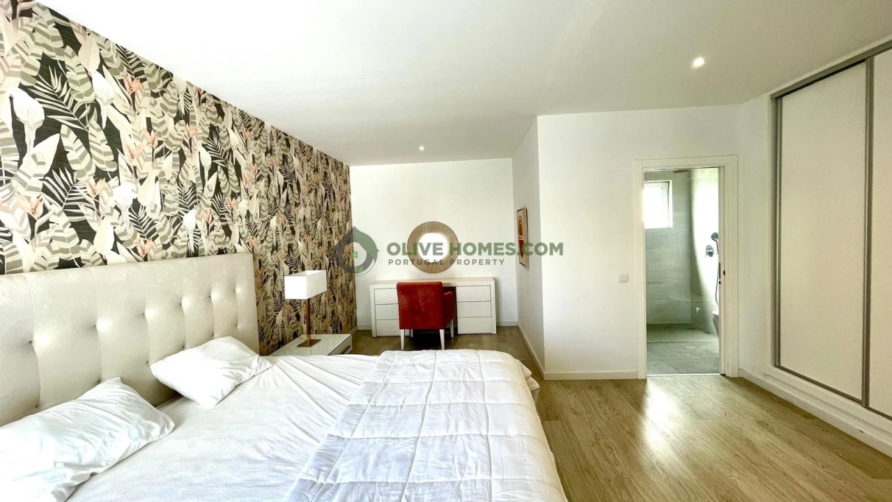 Moradia T7 para Venda em Albufeira e Olhos de Água Foto 11