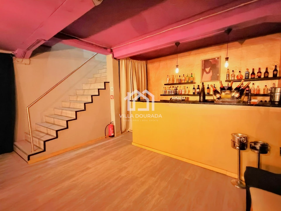 Negócio para Venda em Cedofeita, Santo Ildefonso, Sé, Miragaia, São Nicolau e Vitória Foto 4