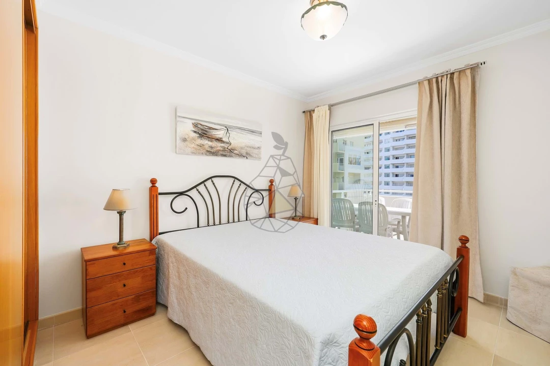 Apartamento T2 para Venda em Portimão Foto 17