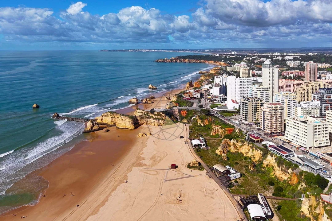 Apartamento T2 para Venda em Portimão Foto 55
