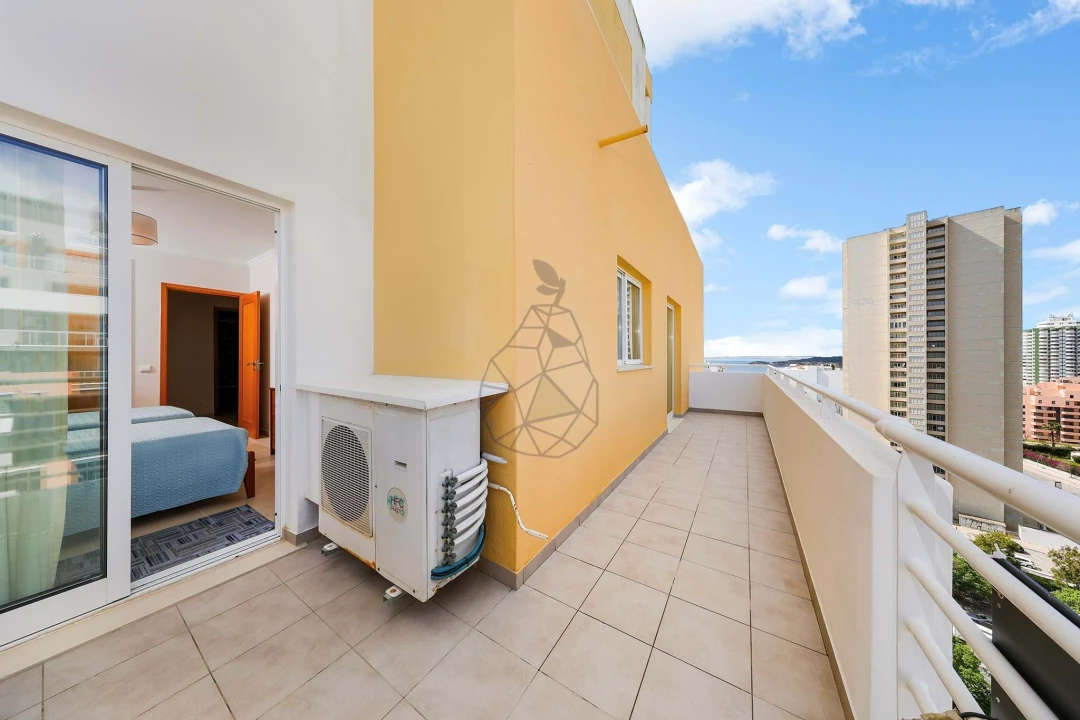 Apartamento T2 para Venda em Portimão Foto 11