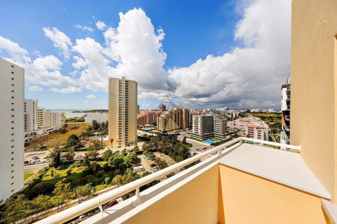 Apartamento T2 para Venda em Portimão Foto 31
