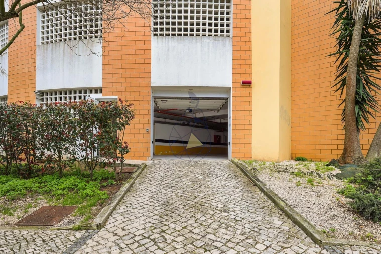 Apartamento T2 para Venda em Portimão Foto 49