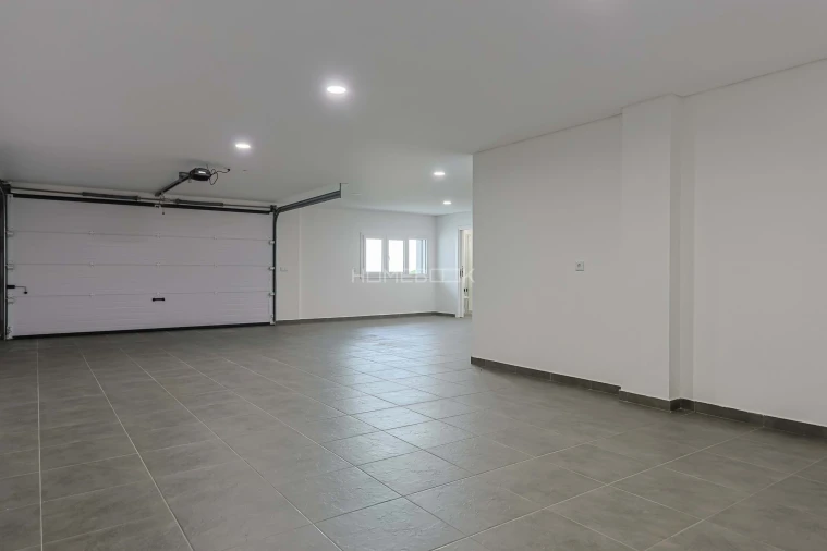 Moradia T5 para Venda em Casal de Cambra Foto 26