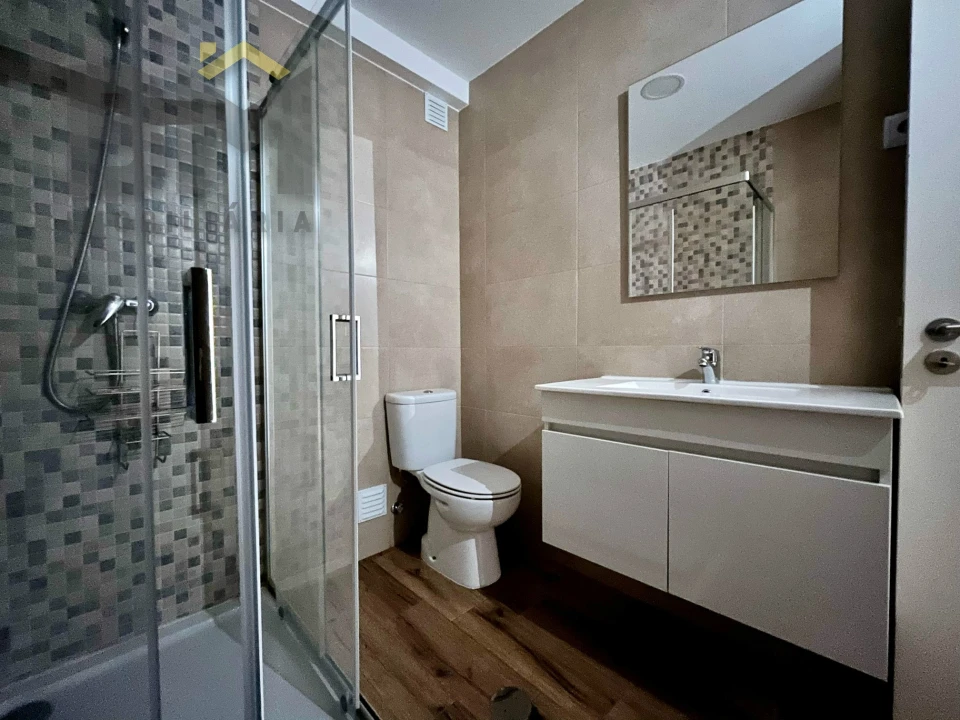 Apartamento T2 para Arrendamento em Castelo Branco Foto 14