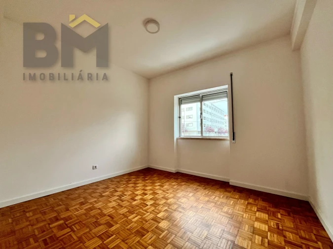 Apartamento T2 para Arrendamento em Castelo Branco Foto 12