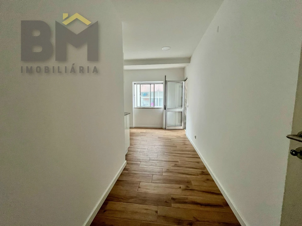 Apartamento T2 para Arrendamento em Castelo Branco Foto 4