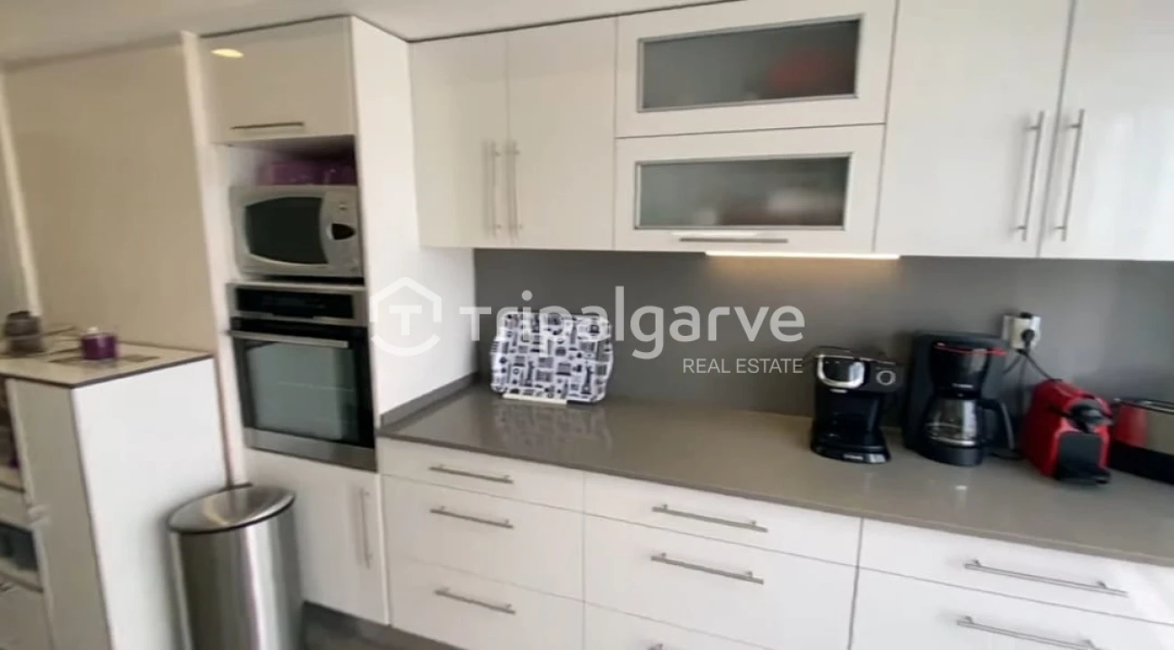 Apartamento T0 para Venda em Portimão Foto 5