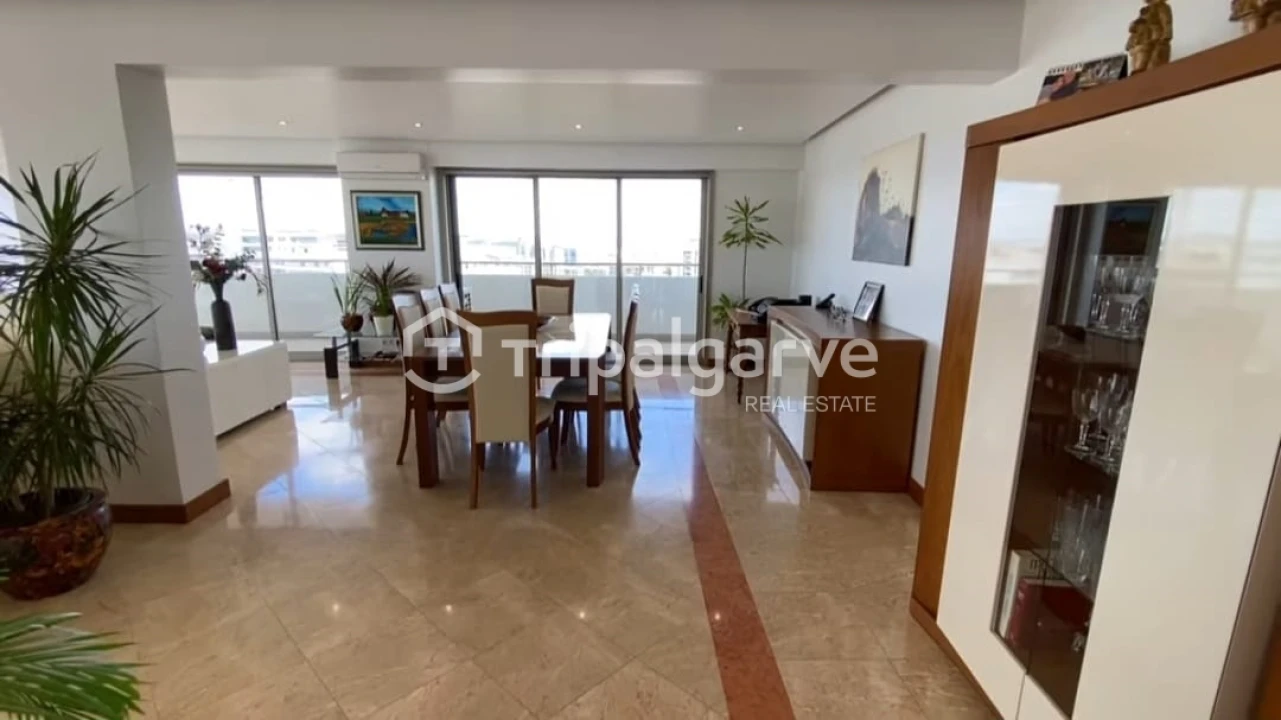 Apartamento T0 para Venda em Portimão Foto 14
