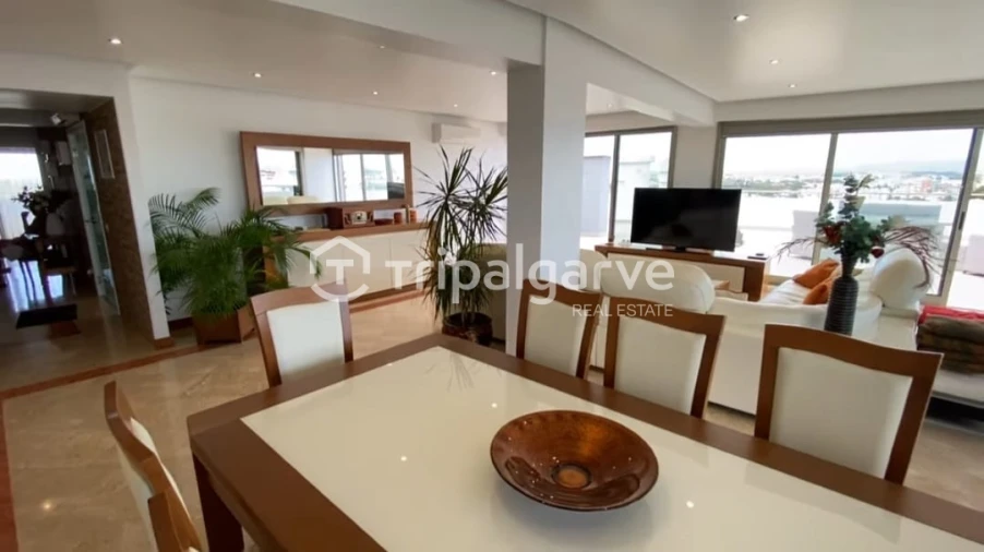 Apartamento T0 para Venda em Portimão Foto 9