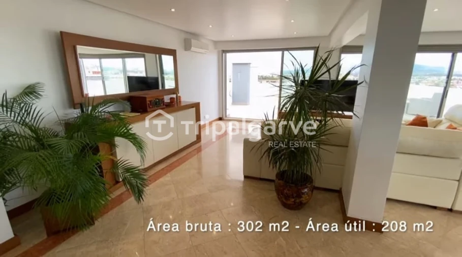 Apartamento T0 para Venda em Portimão Foto 13