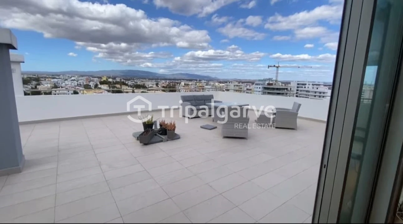 Apartamento T0 para Venda em Portimão Foto 2