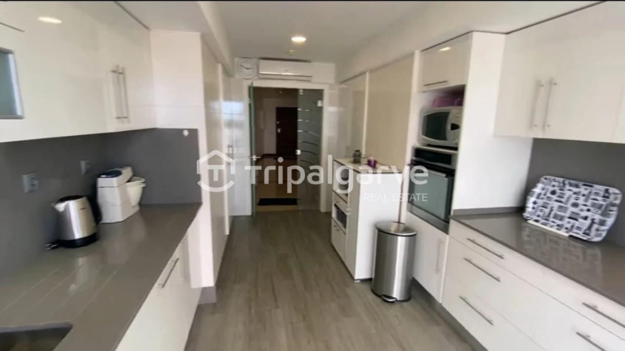Apartamento T0 para Venda em Portimão Foto 17