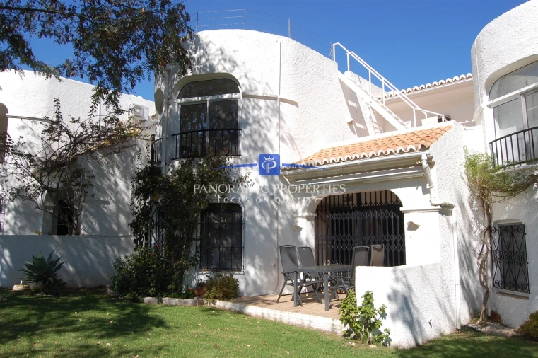 Moradia T3 para Venda em Estômbar e Parchal Foto 1