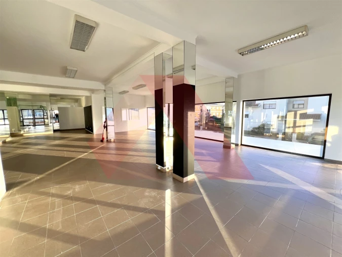 Loja para Arrendamento em Tabua Foto 9