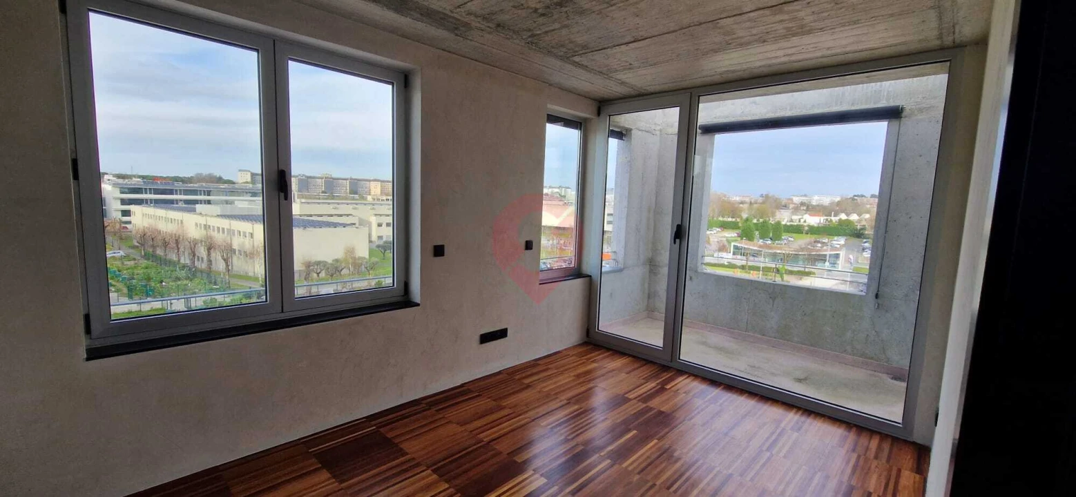 Apartamento T2 para Venda em Paranhos Foto 2