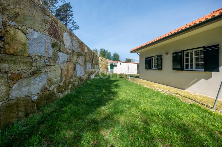 Moradia T3 para Venda em Venade e Azevedo Foto 37