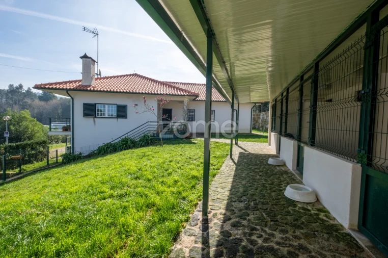 Moradia T3 para Venda em Venade e Azevedo Foto 36