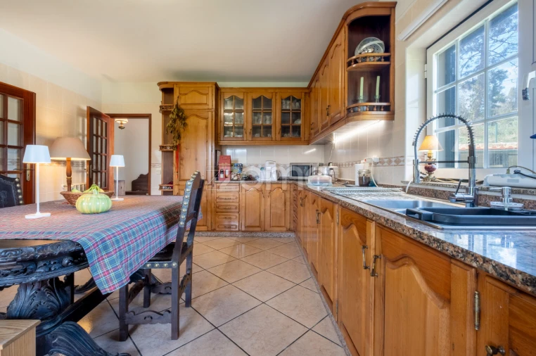 Moradia T3 para Venda em Venade e Azevedo Foto 5