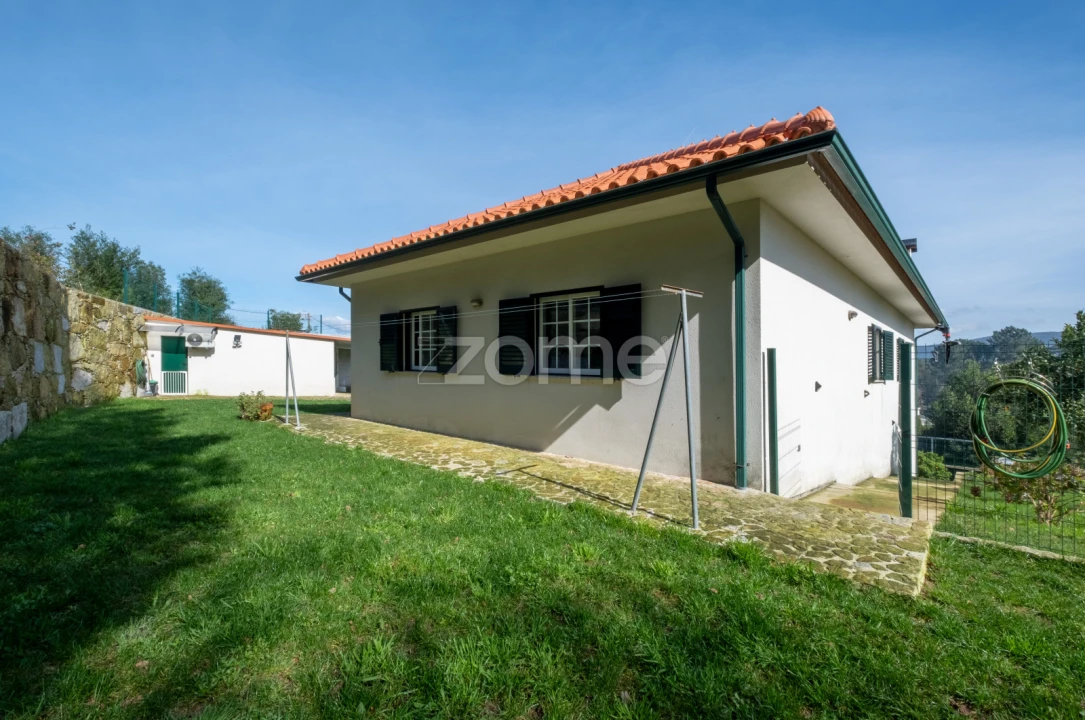 Moradia T3 para Venda em Venade e Azevedo Foto 38