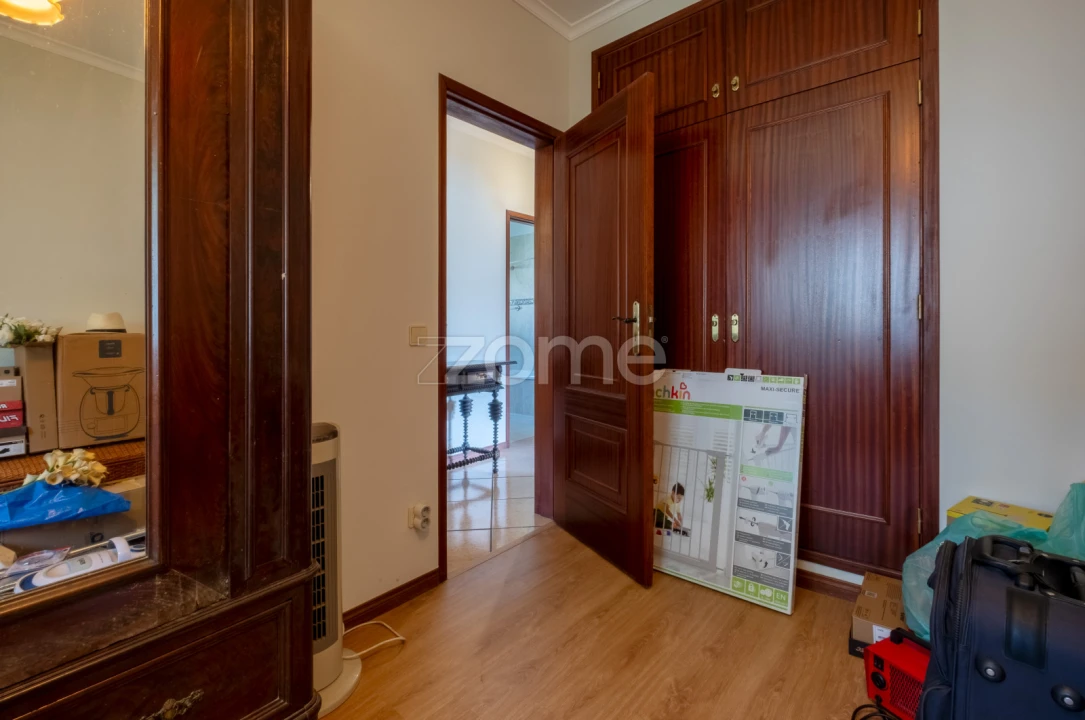 Moradia T3 para Venda em Venade e Azevedo Foto 32