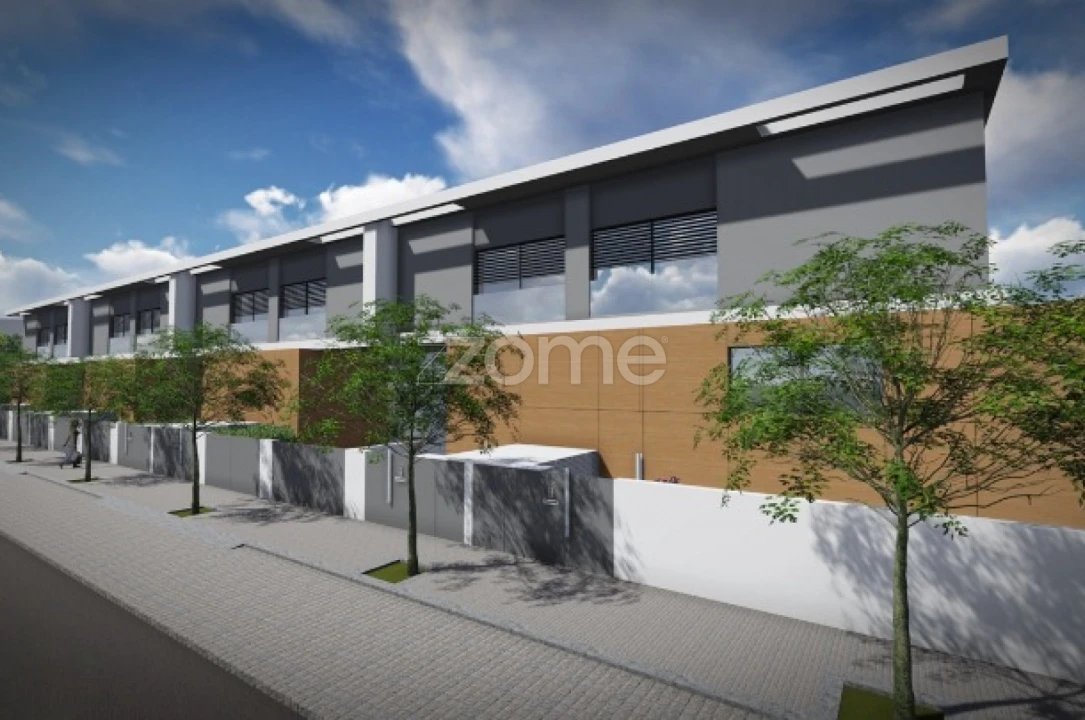 Moradia T3 para Venda em Aguas Santas Foto 1