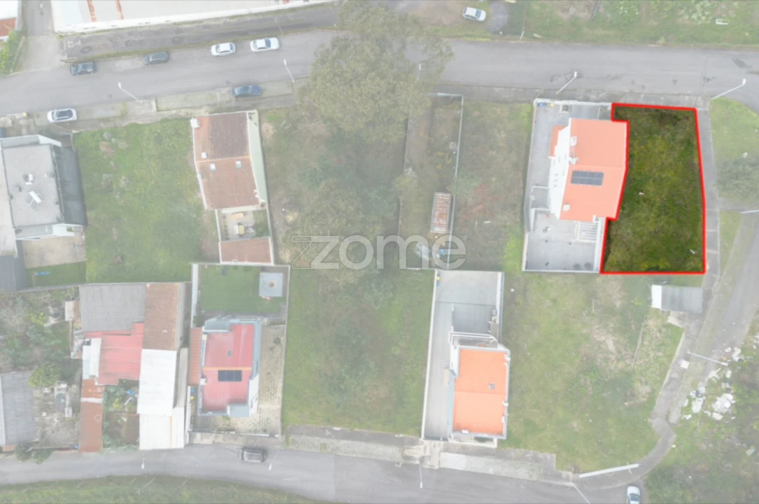 Terreno para Venda em Alfena Foto 2