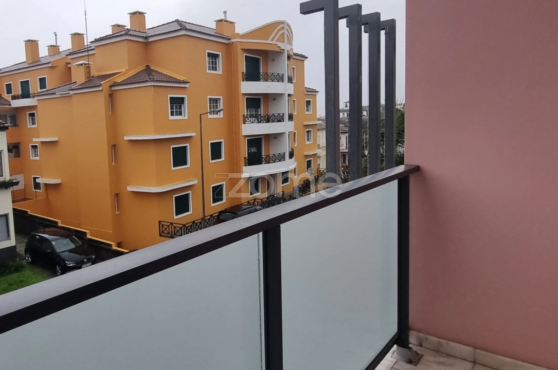 Moradia T8 para Venda em Ponta Delgada (São José) Foto 18