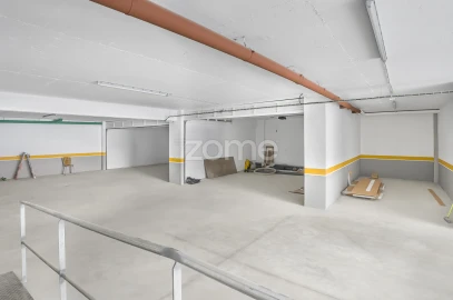 Apartamento T3 para Venda em Carcavelos e Parede