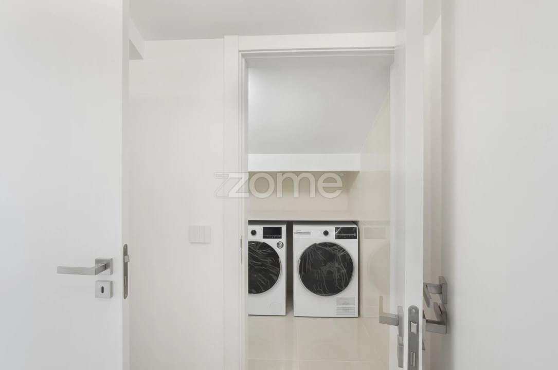 Apartamento T3 para Venda em Carcavelos e Parede Foto 19