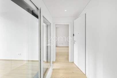 Apartamento T3 para Venda em Carcavelos e Parede