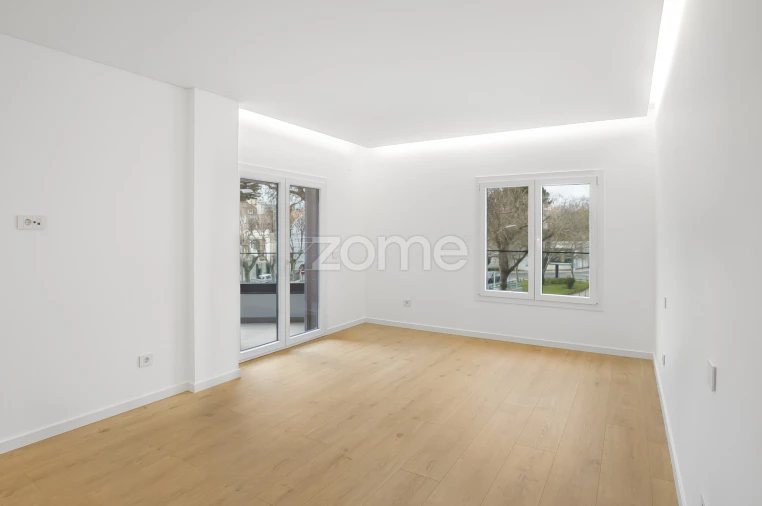 Apartamento T3 para Venda em Carcavelos e Parede Foto 21