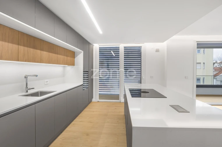 Apartamento T3 para Venda em Carcavelos e Parede Foto 5